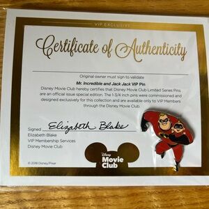 Disney Incredibles collectors pin - Mr. Incredible & Jack Jack
